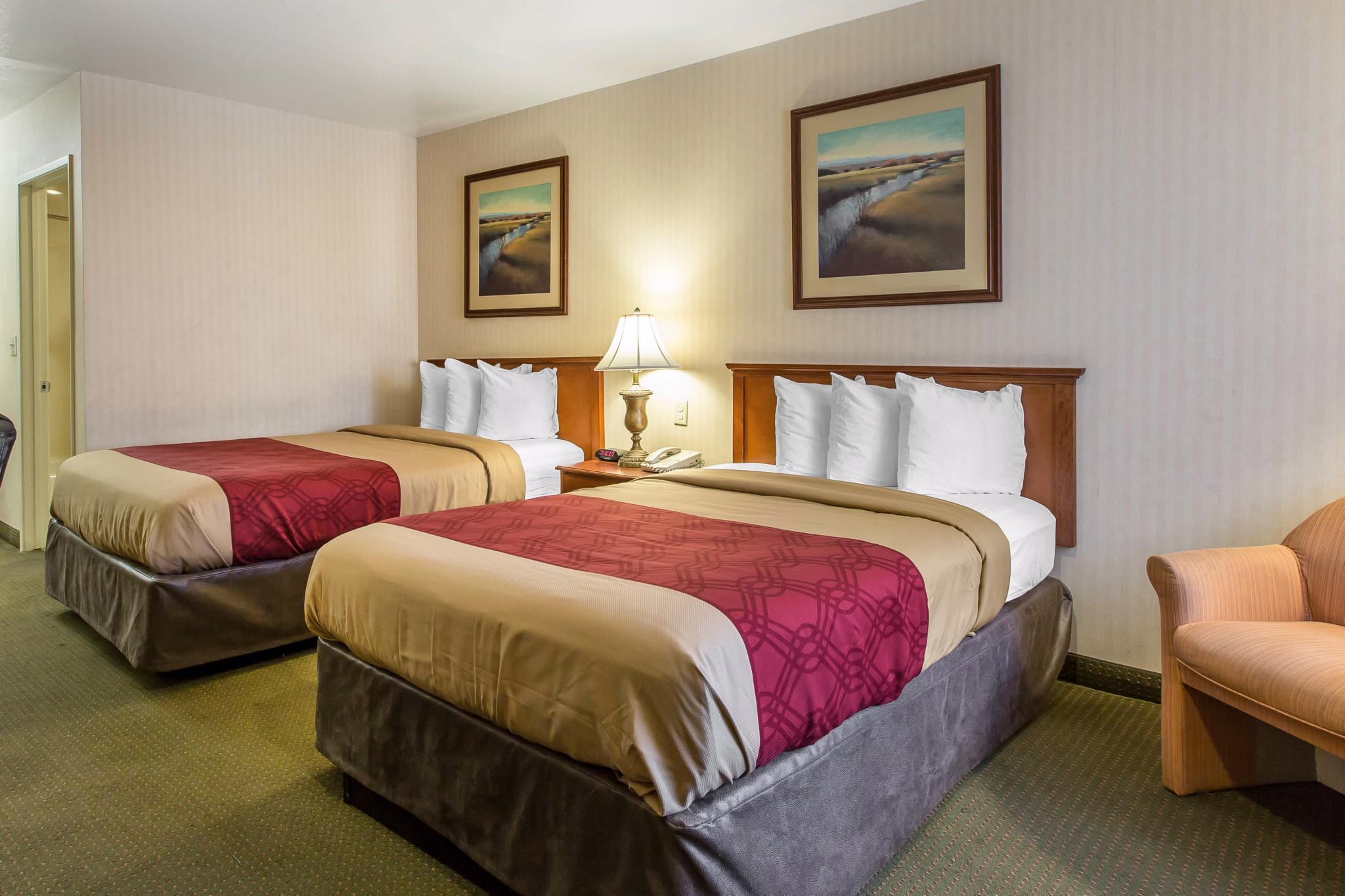 Econo Lodge Inn & Suites Riverside - Corona Екстер'єр фото